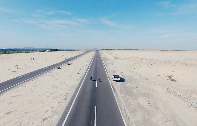 Bàu Trắng là điểm du lịch hot nhất thuộc tỉnh Bình Thuận Bàu Trắng là điểm du lịch hot nhất thuộc tỉnh Bình Thuận