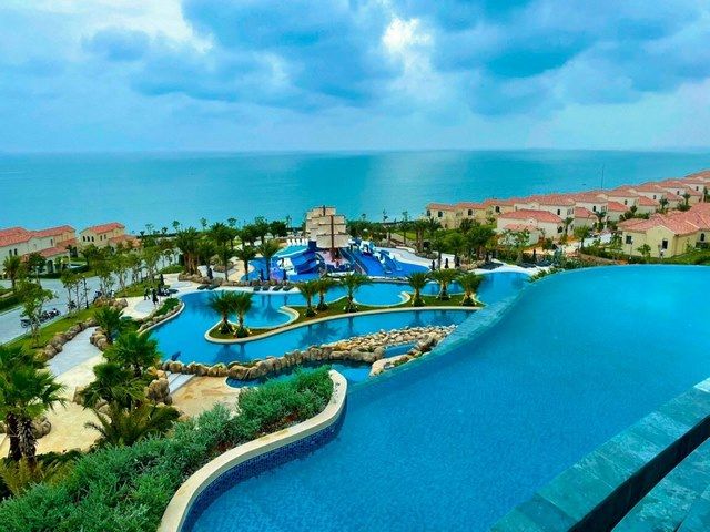 Hồ bơi rộng lớn ấn tượng Hồ bơi rộng lớn ấn tượng