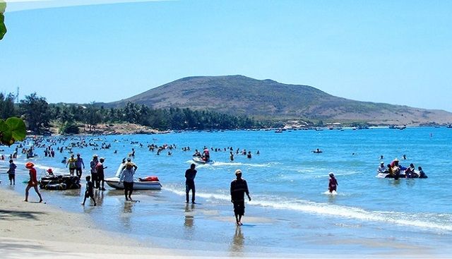 Hòn Rơm mang vẻ đẹp mơ mộng tại Mũi Né Hòn Rơm mang vẻ đẹp mơ mộng tại Mũi Né